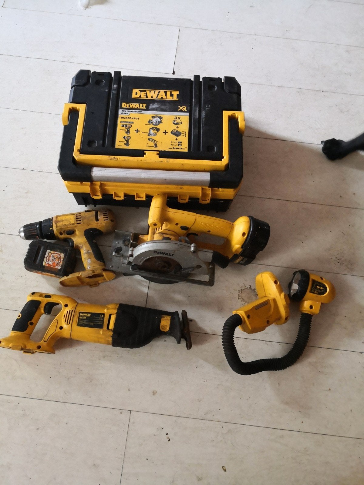 DeWalt gereedschapset met koffer, Ophalen of Verzenden, Gebruikt, Accuboormachine, DeWalt