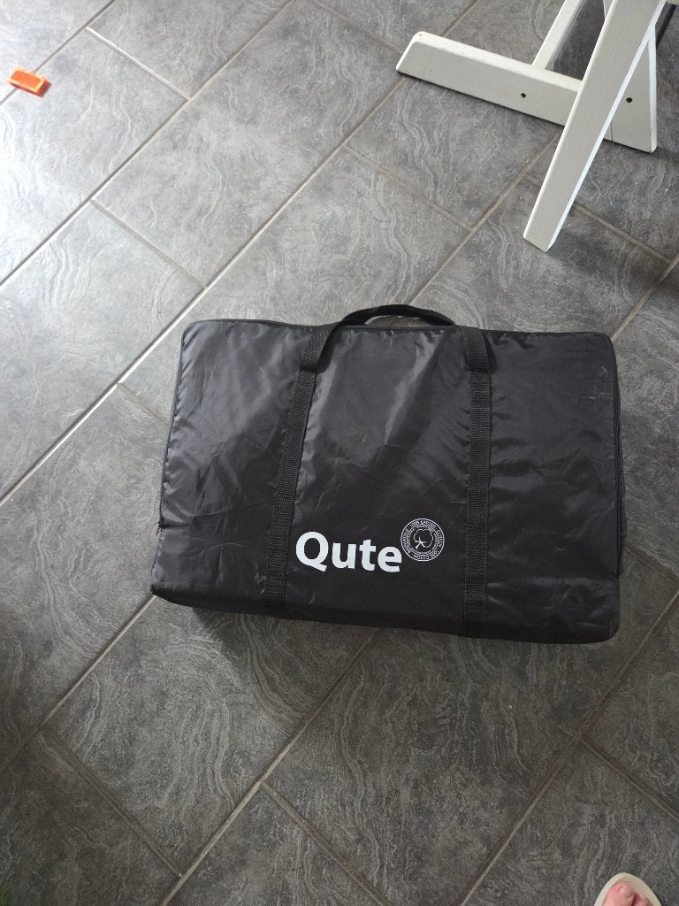 Qute matras campingbed, Ophalen, Gebruikt, Reisbedje