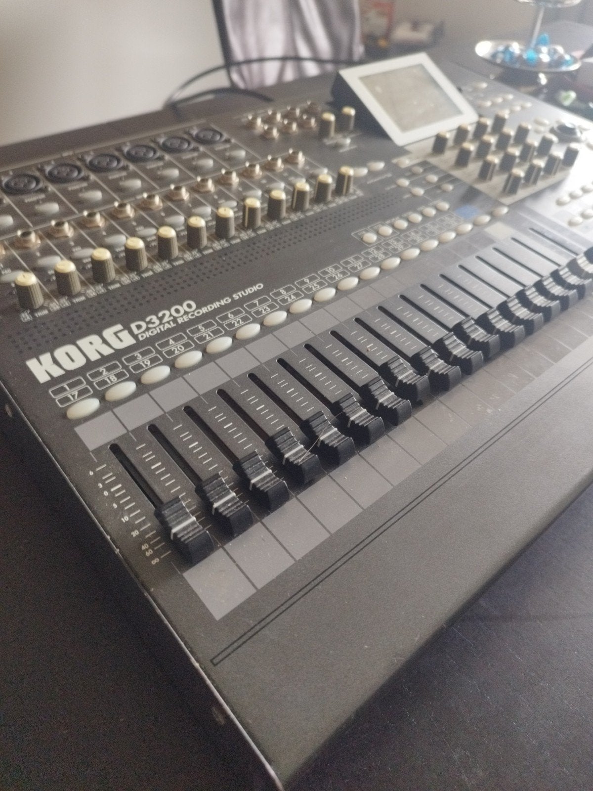 Korg D3200 Digital Recording Studio - 32 Kanalen, Muziek en Instrumenten, Mengpanelen, Ophalen