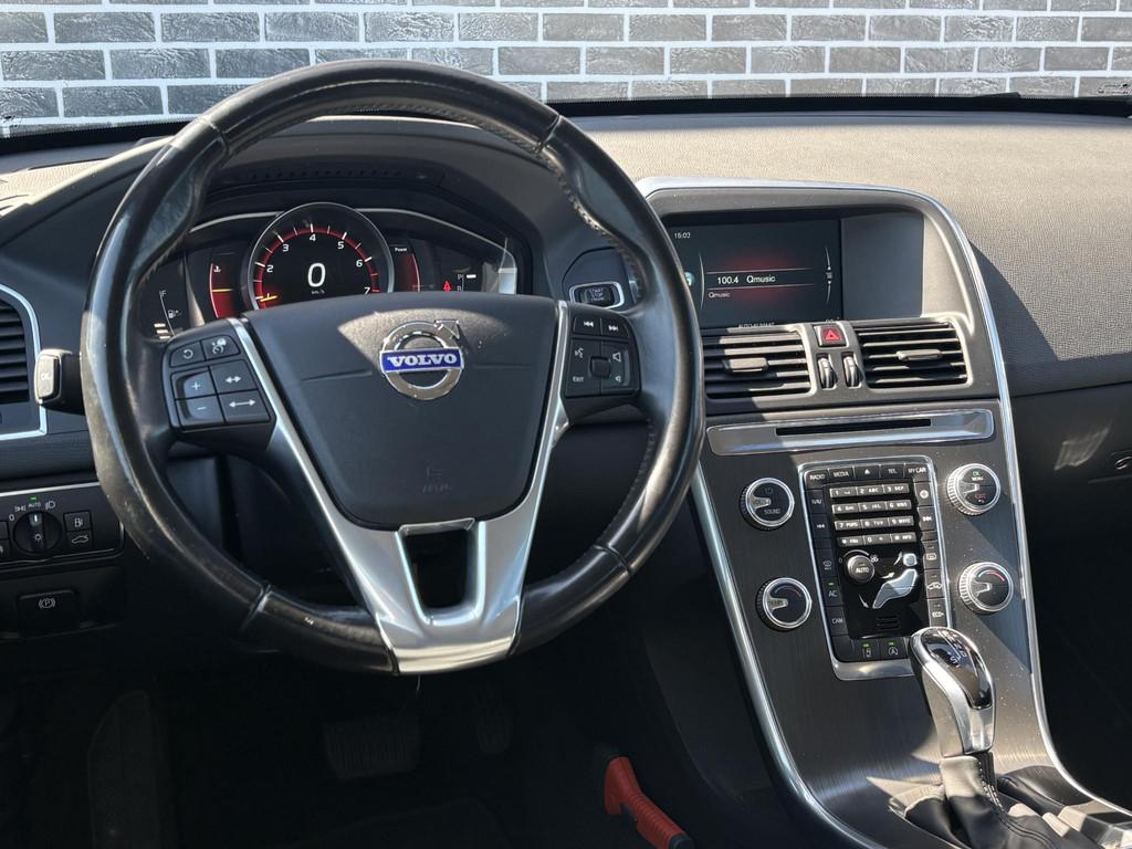 Volvo XC60 2.0 T5 FWD Momentum | Trekhaak | BLIS | Cruise Co, Auto's, 12 maanden, 15 km/l, Gebruikt, 4 cilinders