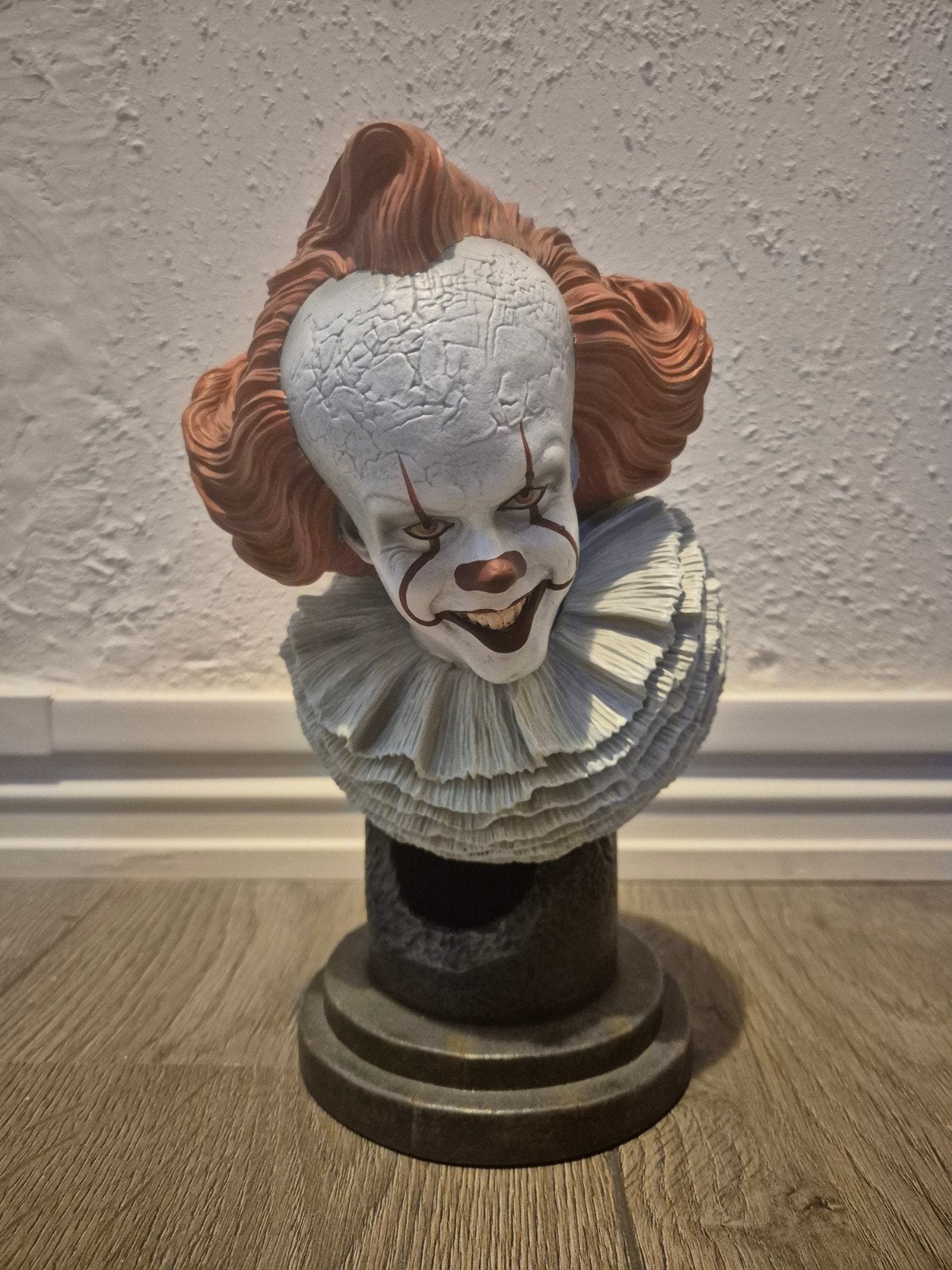 Pennywise (IT) limited edition 1000 stuks, Ophalen of Verzenden, Nieuw, Beeldje of Buste