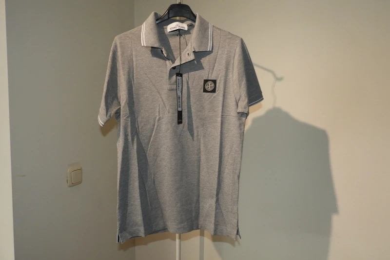 Stone Island polo grijs embleem borst nieuw met label S, Verzenden, Nieuw, Stone Island, Grijs