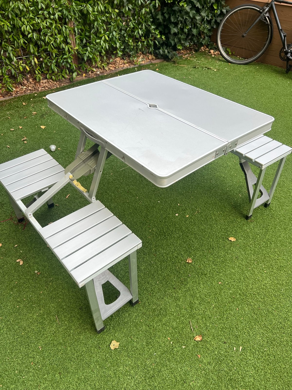 Inklapbare picknicktafel met bankjes - Aluminium, Ophalen, Gebruikt, Aluminium, Inklapbaar