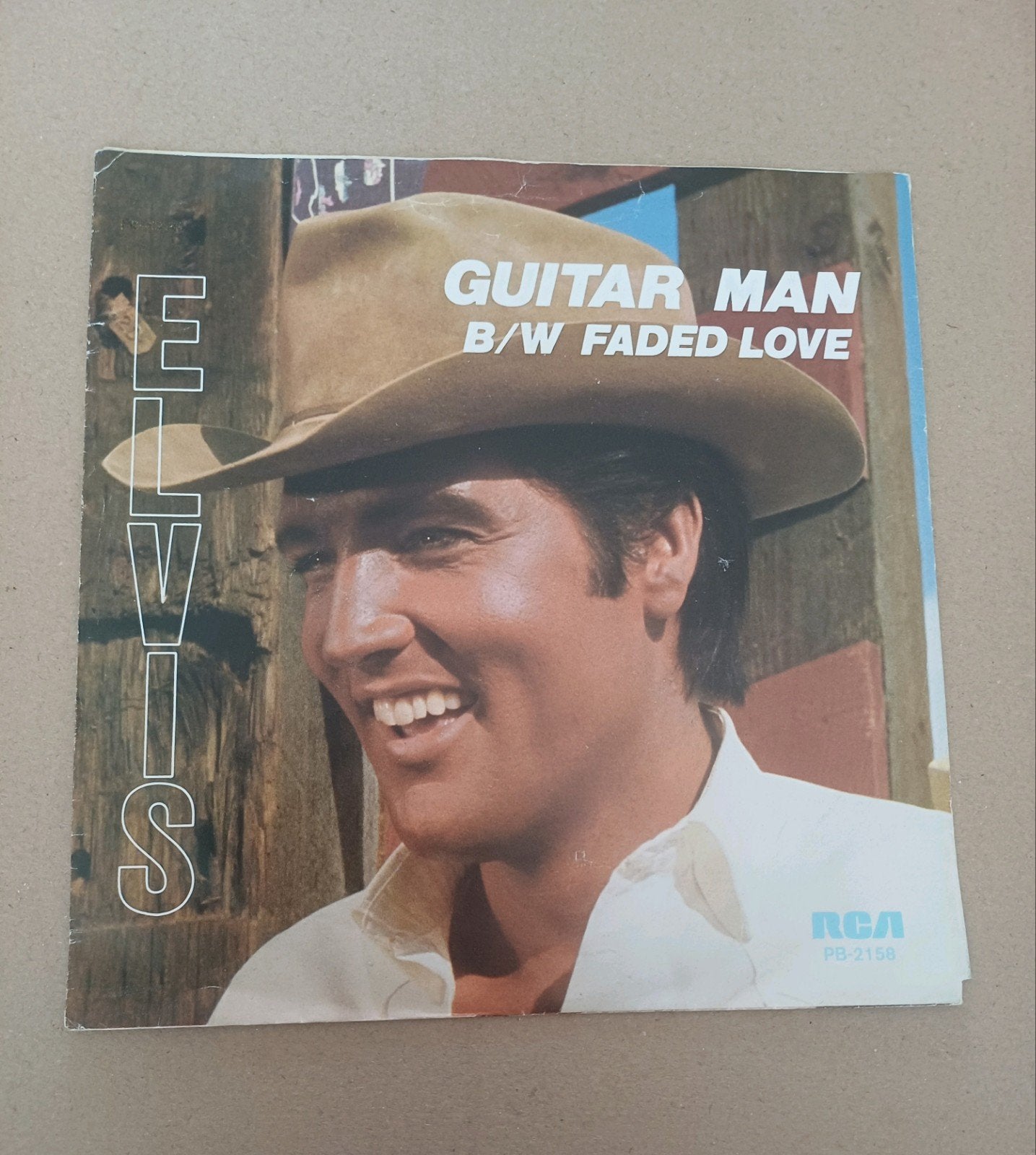 Elvis Presley  - Guitar Man, Beschermende buitenhoes, Ophalen of Verzenden, Gebruikt, Pop