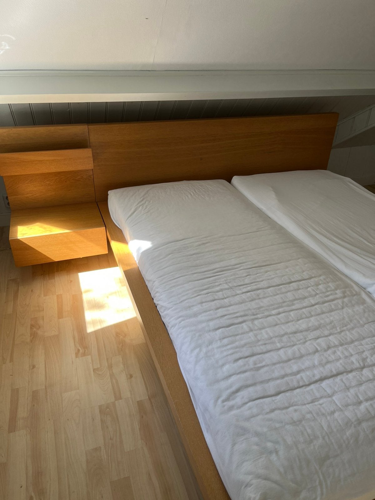 Ikea bed Malm inclusief 1 nachtkastje. 160 x 200, Ophalen, Zo goed als nieuw, Tweepersoons