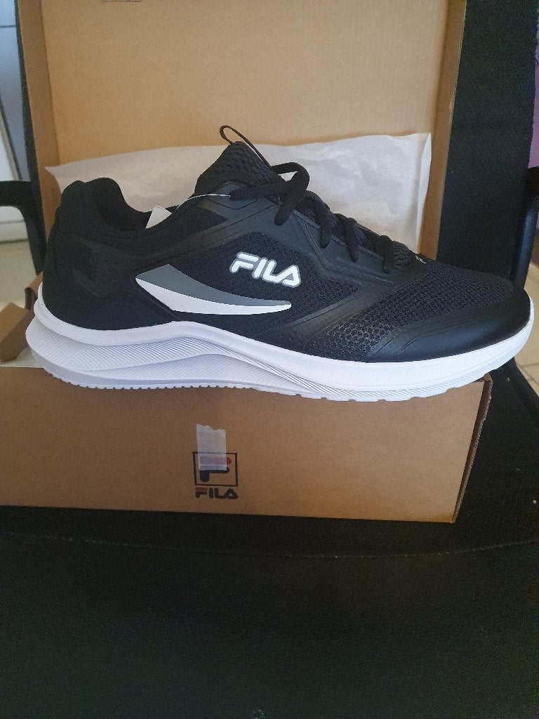 nieuw herenschoenen Fila maat 45, Zwart, Nieuw, Ophalen of Verzenden, Sneakers of Gympen