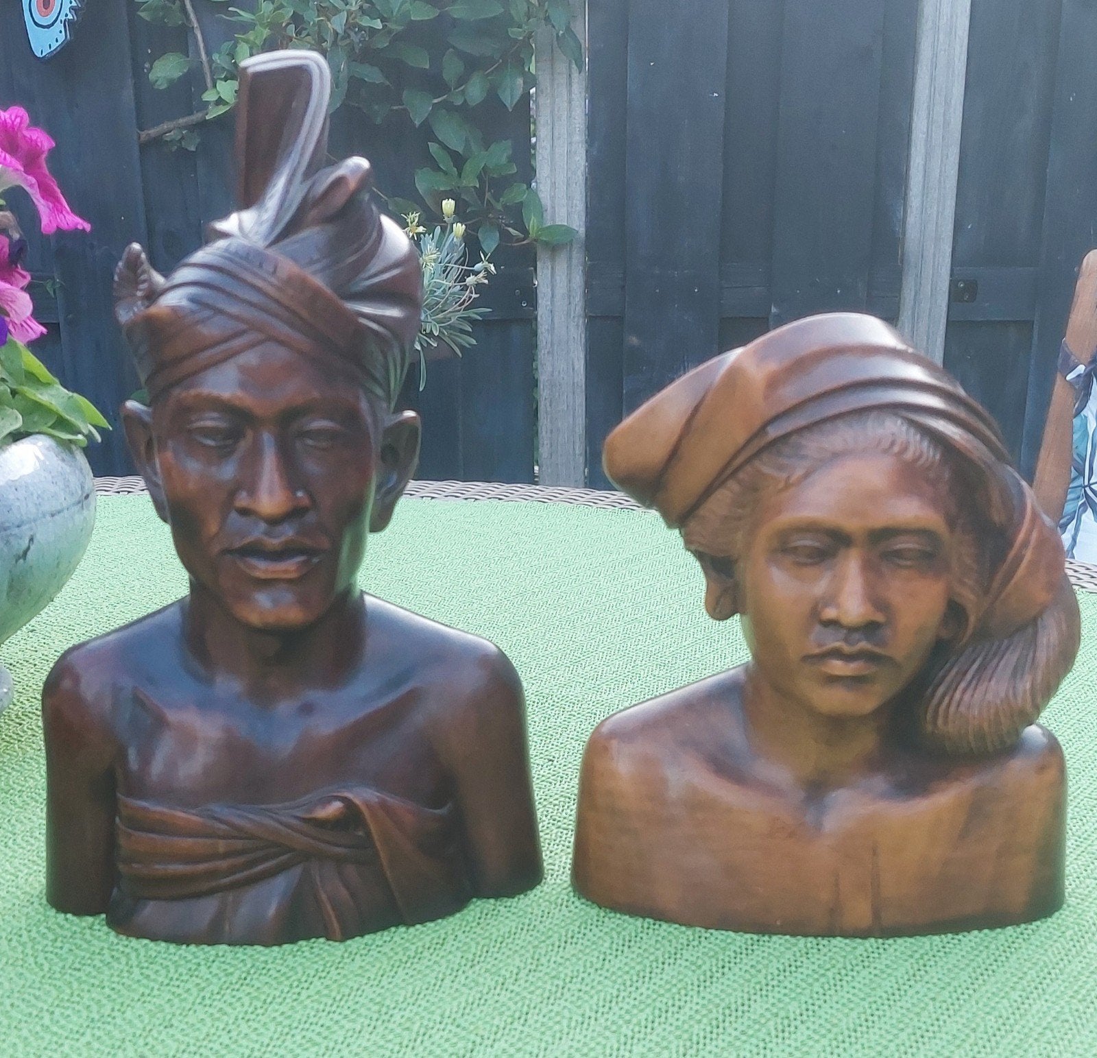 Houtsnijwerk Buste man en vrouw, indonesie, Buste, Ophalen of Verzenden, Handgemaakt, 20 - 50 cm