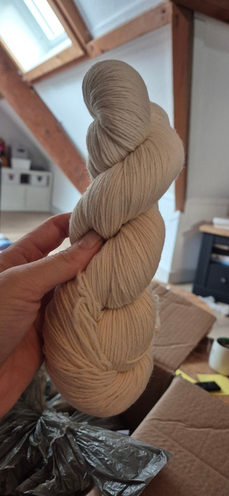 ongeverfde merino wol, Hobby en Vrije tijd, Ophalen of Verzenden, Nieuw, Breien of Haken, Wol of Garen