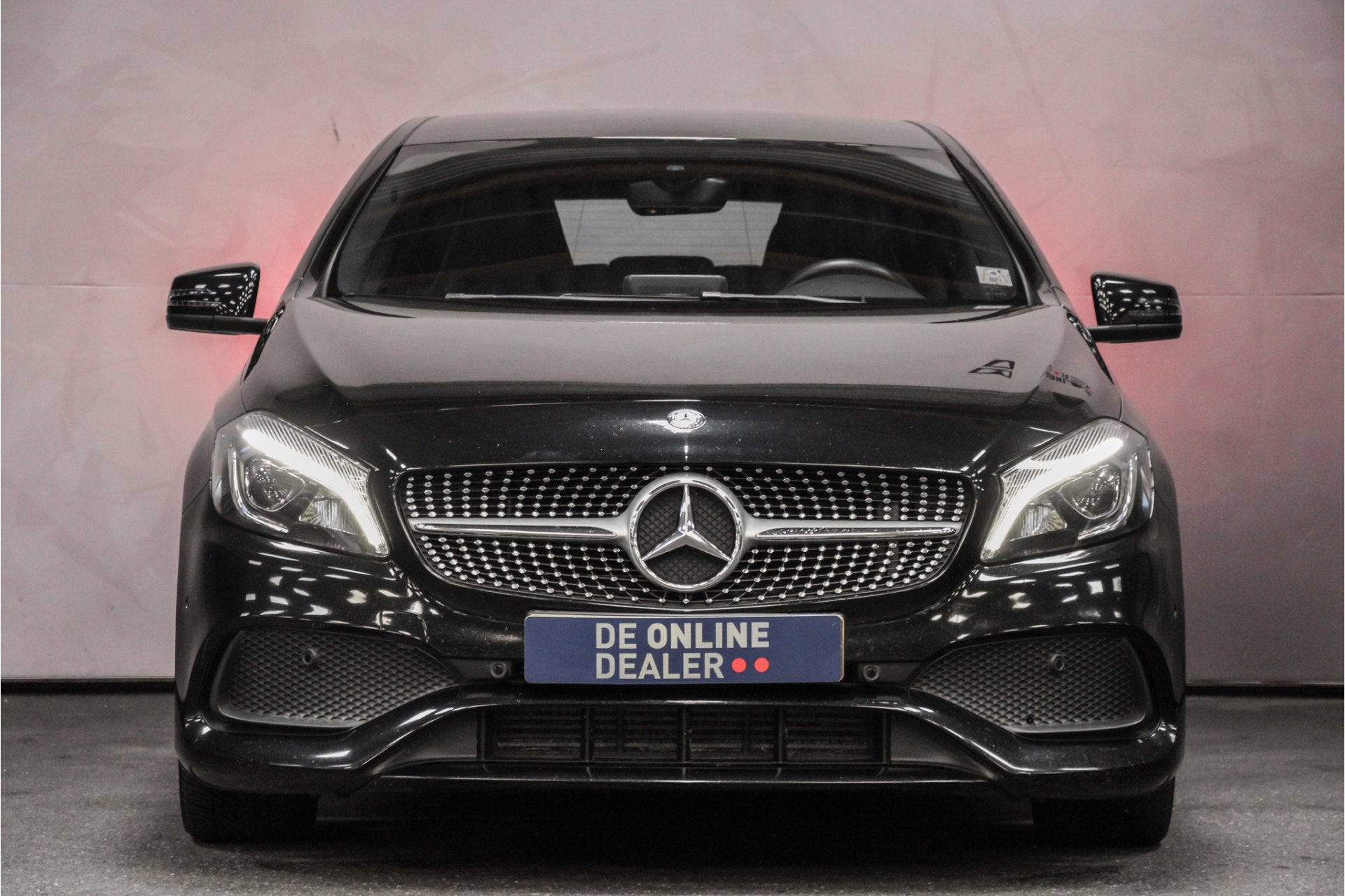 Mercedes-Benz A-Klasse 180 AMG Edition |LED|Cruise|Navi|Trek, Auto's, Voorwielaandrijving, Parkeerassistent, Gebruikt, Euro 6