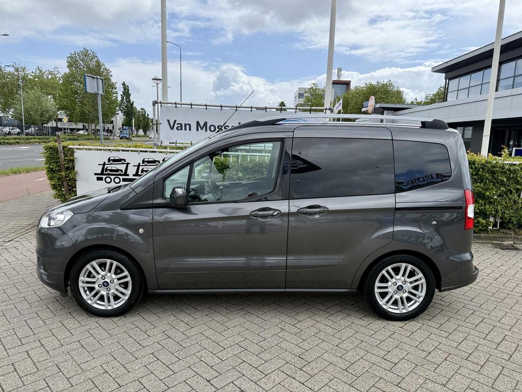 Ford Tourneo Courier 1.0 100pk Titanium | Navigatie | Stoelv, Auto's, Gebruikt, Zwart, Bedrijf, Handgeschakeld