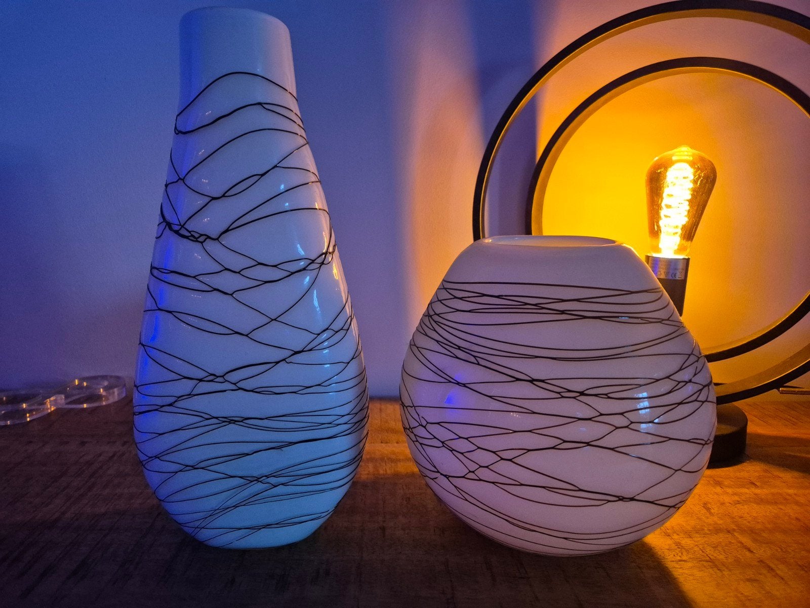 Decoratieve vazen set - Wit met zwart lijnenspel, Ophalen of Verzenden