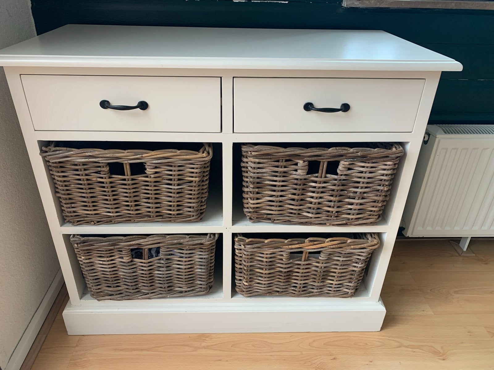 Witte kast met 2 lades en 4 rieten manden (RAL 9010), Gebruikt, Met lade(s), 25 tot 50 cm, 50 tot 100 cm