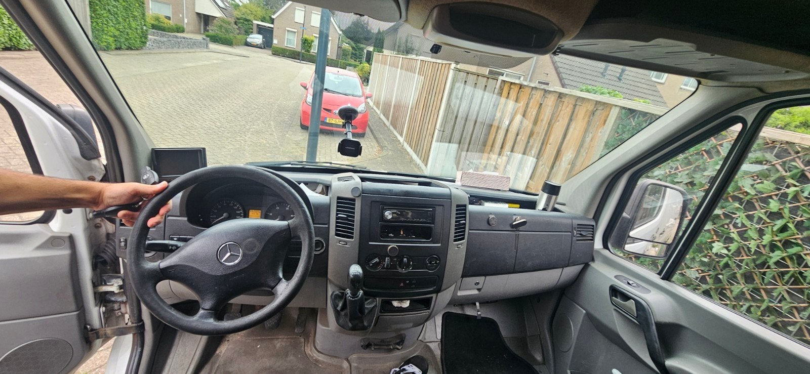 Mercedes Sprinter 2012 met Laadklep – Ook zeer geschikt voor, Euro 5, Wit, 2143 cc, Te koop
