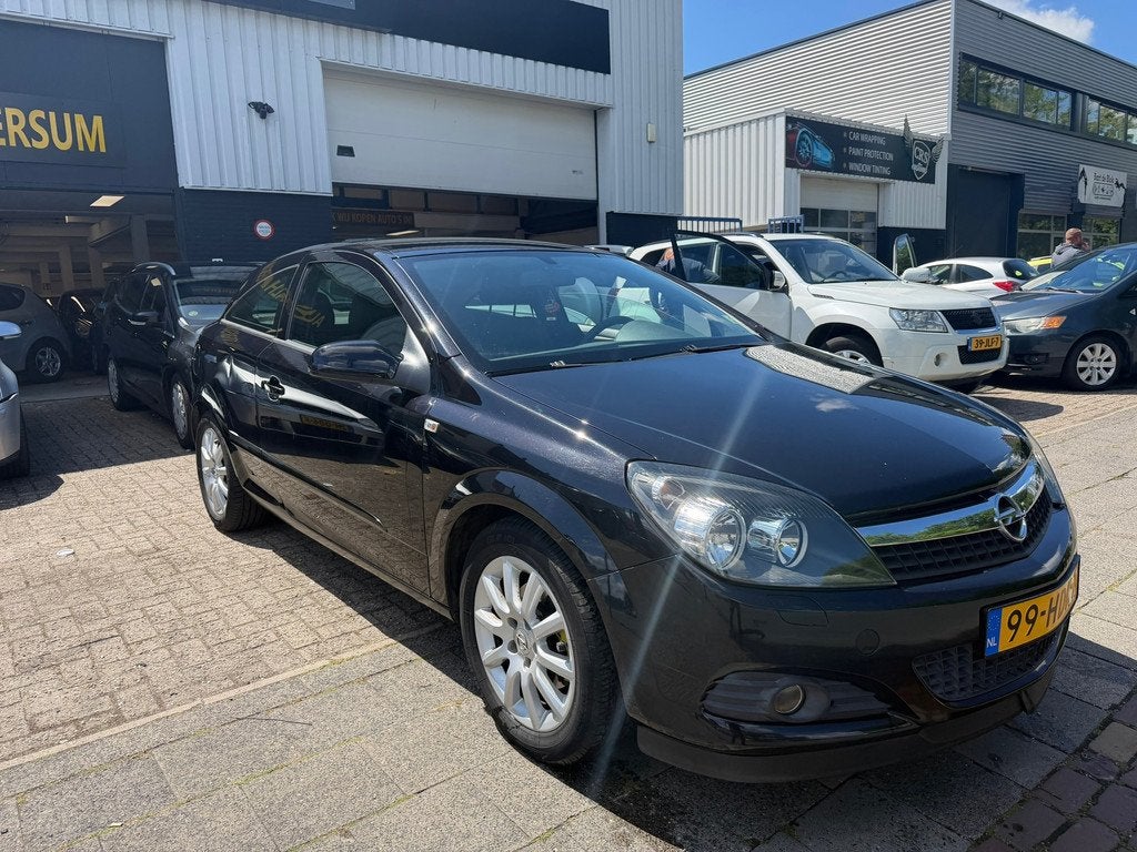 Opel Astra GTC 1.6 Temptation, Voorwielaandrijving, 15 km/l, Gebruikt, 4 cilinders
