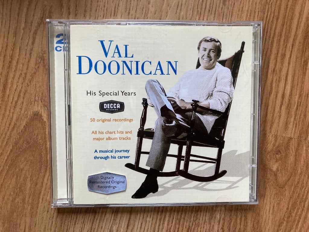 CD Val Doonican - His Special Years (dubbel CD), Ophalen of Verzenden, Zo goed als nieuw, Poprock, Inclusief doosje