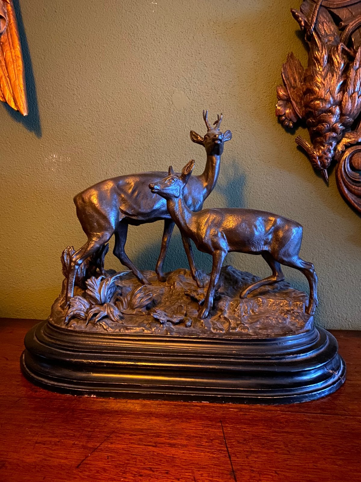 Groot antiek massief bronzen herten beeld, Antiek en Kunst, Ophalen, 20 - 50 cm, Beeld, Europa
