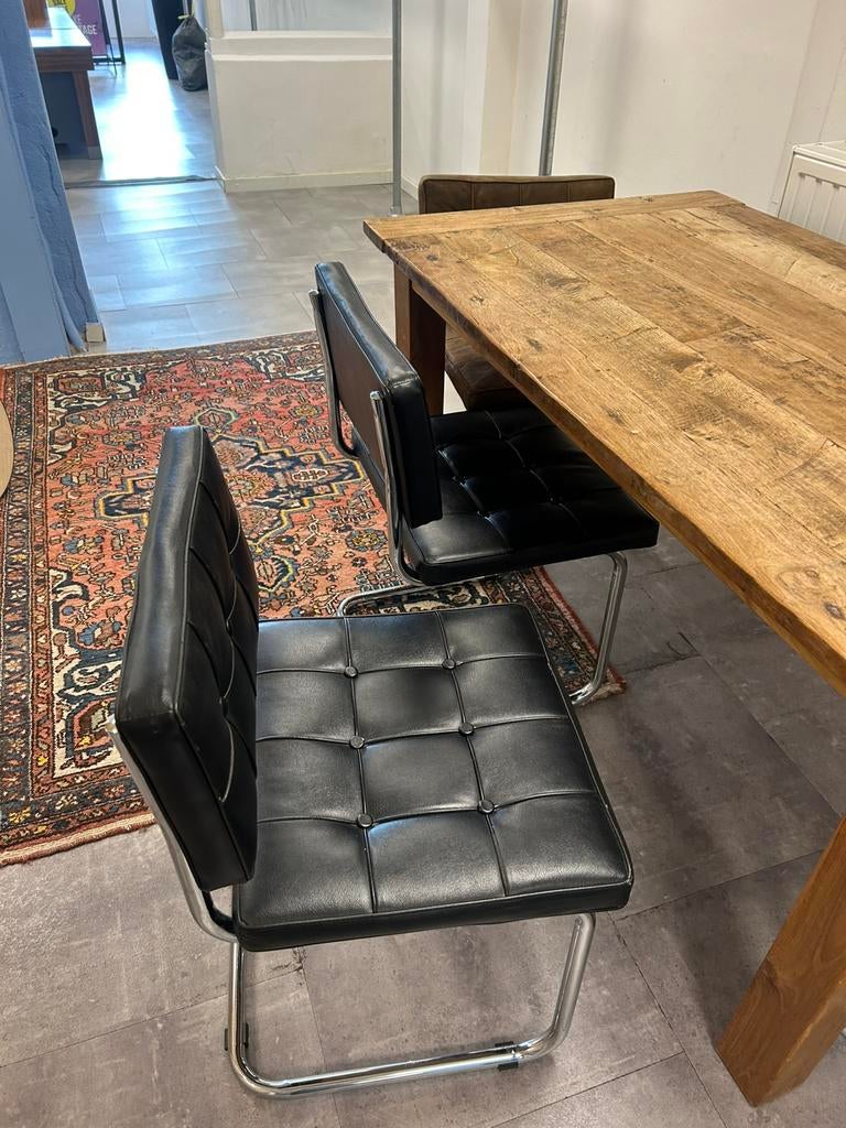 Vier stoelen gratis, Huis en Inrichting, Stoelen, Ophalen, Gebruikt, Zwart, Vier