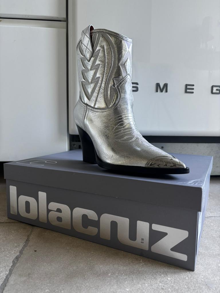 LOLA CRUZ ANKLE COWBOY BOOTS, Kleding | Dames, Schoenen, Overige kleuren, Lage of Enkellaarzen, Nieuw, Ophalen of Verzenden