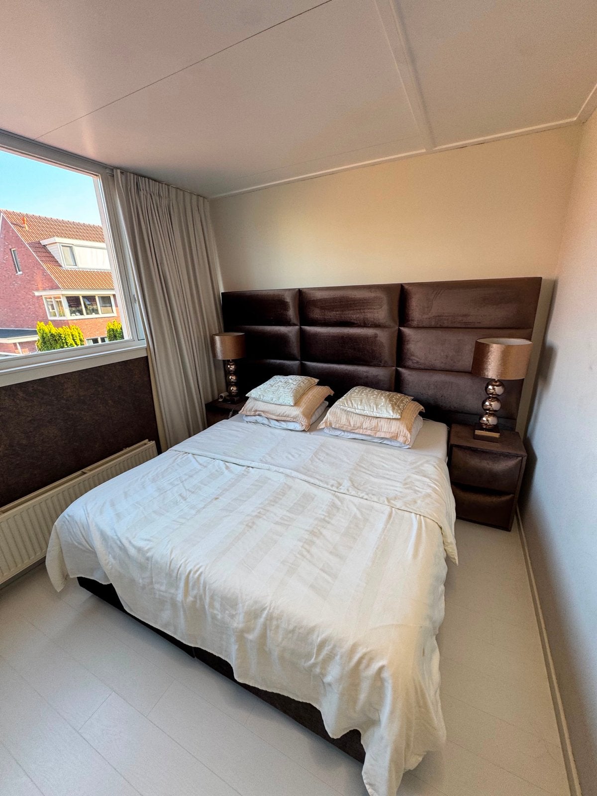 Luxe tweepersoonsbed met opbergruimte en accessoires, Huis en Inrichting, Slaapkamer | Bedden, Ophalen, Gebruikt, Bruin, Tweepersoons