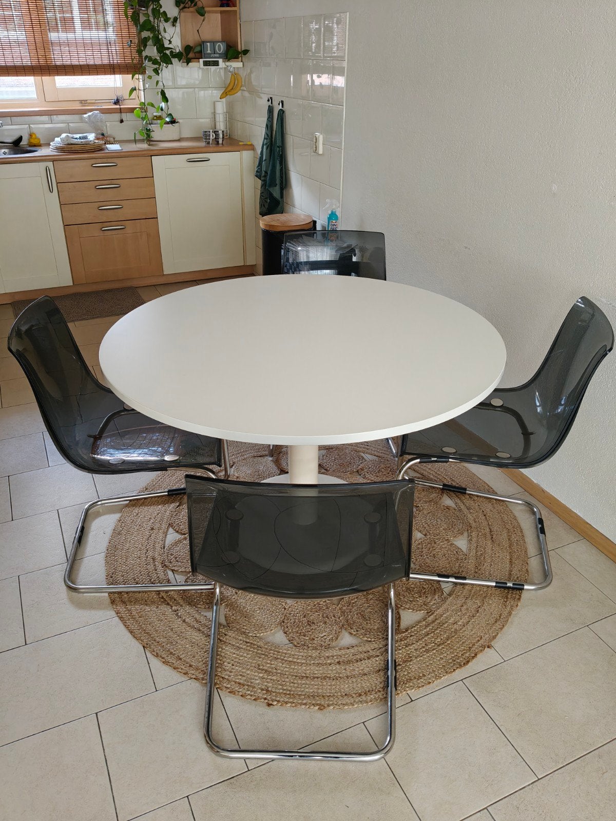 Ronde tafel met 4 IKEA Tobias stoelen - Goede staat, Ophalen, Rond, Zo goed als nieuw, 100 tot 150 cm