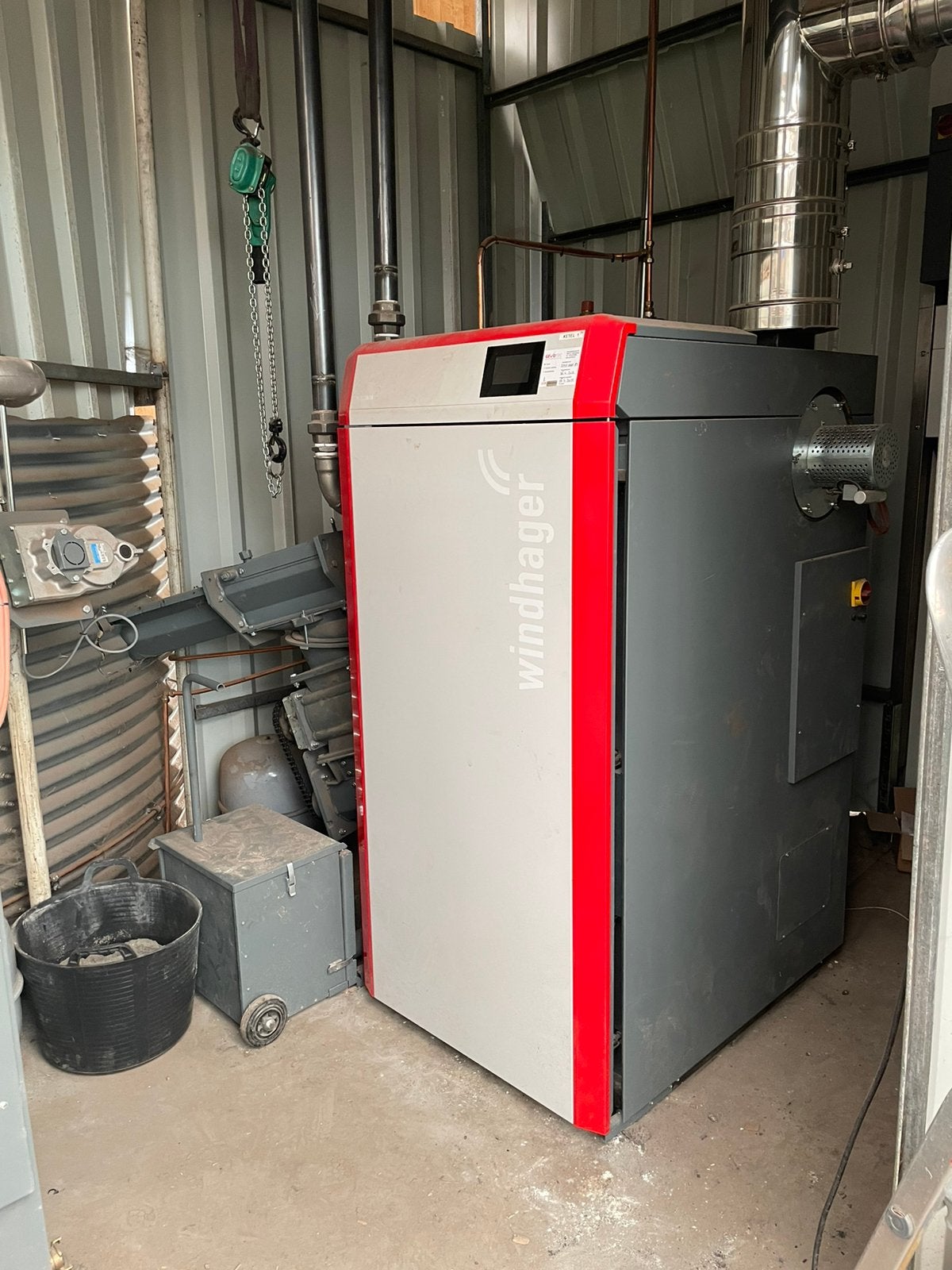 Windhager 2 stuks houtsnipperketels 103 KW per stuk, Ophalen, Gebruikt, Houtkachel, Vrijstaand