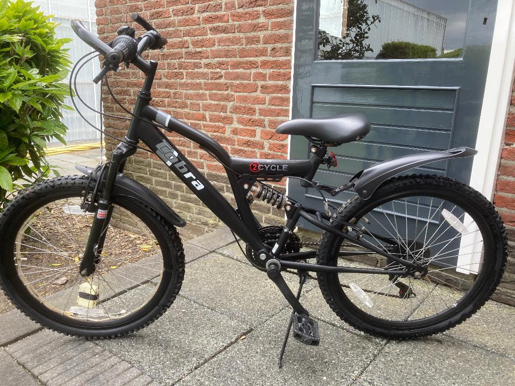 Jongens fiets mountainbike 24 inch wielen, Fietsen en Brommers, Fietsen | Jongens, Velgrem, Versnellingen, Zo goed als nieuw, Ophalen