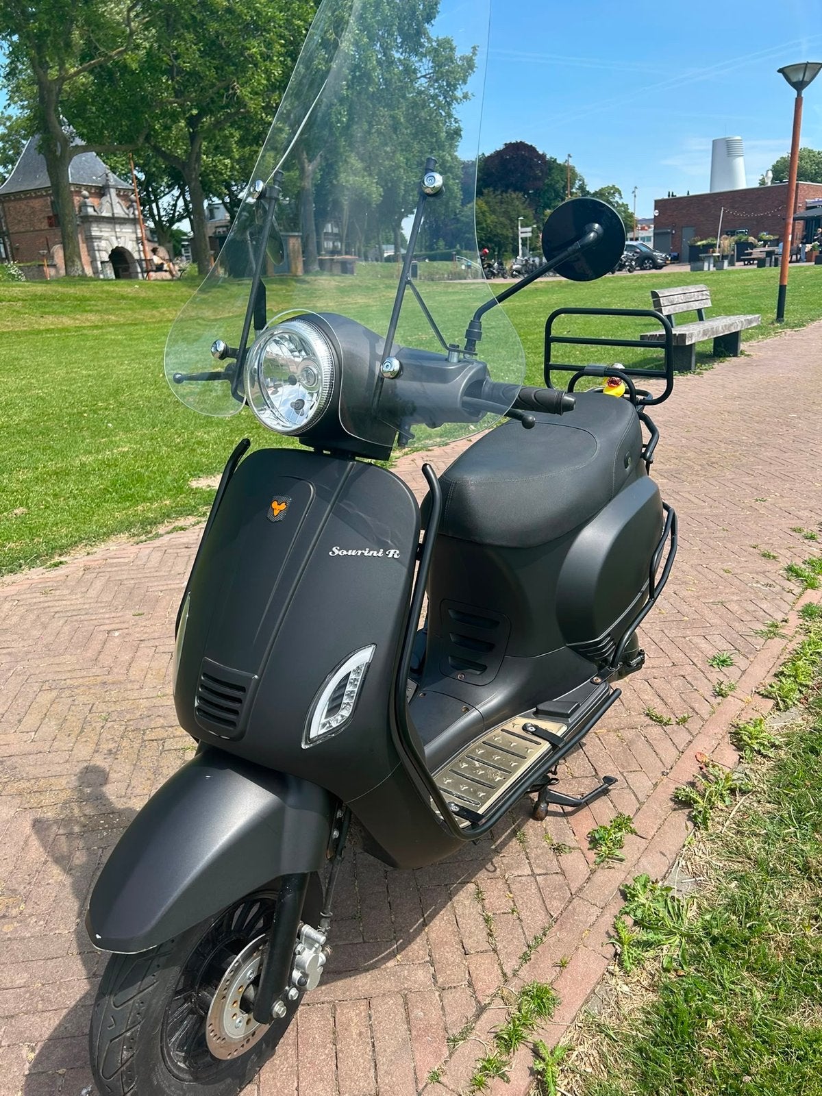 La Souris Sourini R Mat Zwart - Zo goed als nieuw, Ophalen, Gebruikt, Maximaal 45 km/u, Benzine