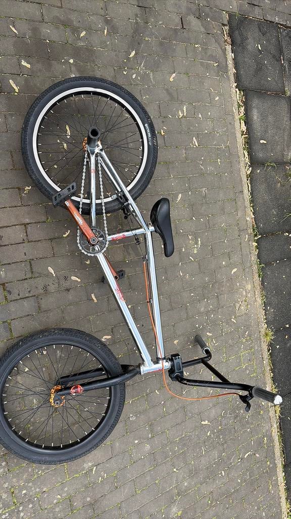 Bmx radio comrad met rem en 2 pegs, Fietsen en Brommers, Fietsen | Crossfietsen en BMX, Ophalen, Gebruikt