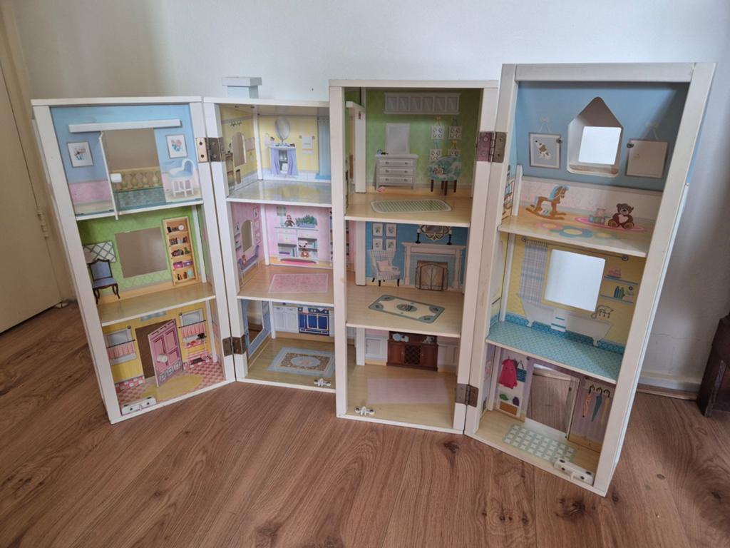 Groot Poppenhuis - Uitklapbaar en in prima staat, Verzamelen, Poppenhuizen en Toebehoren, Ophalen