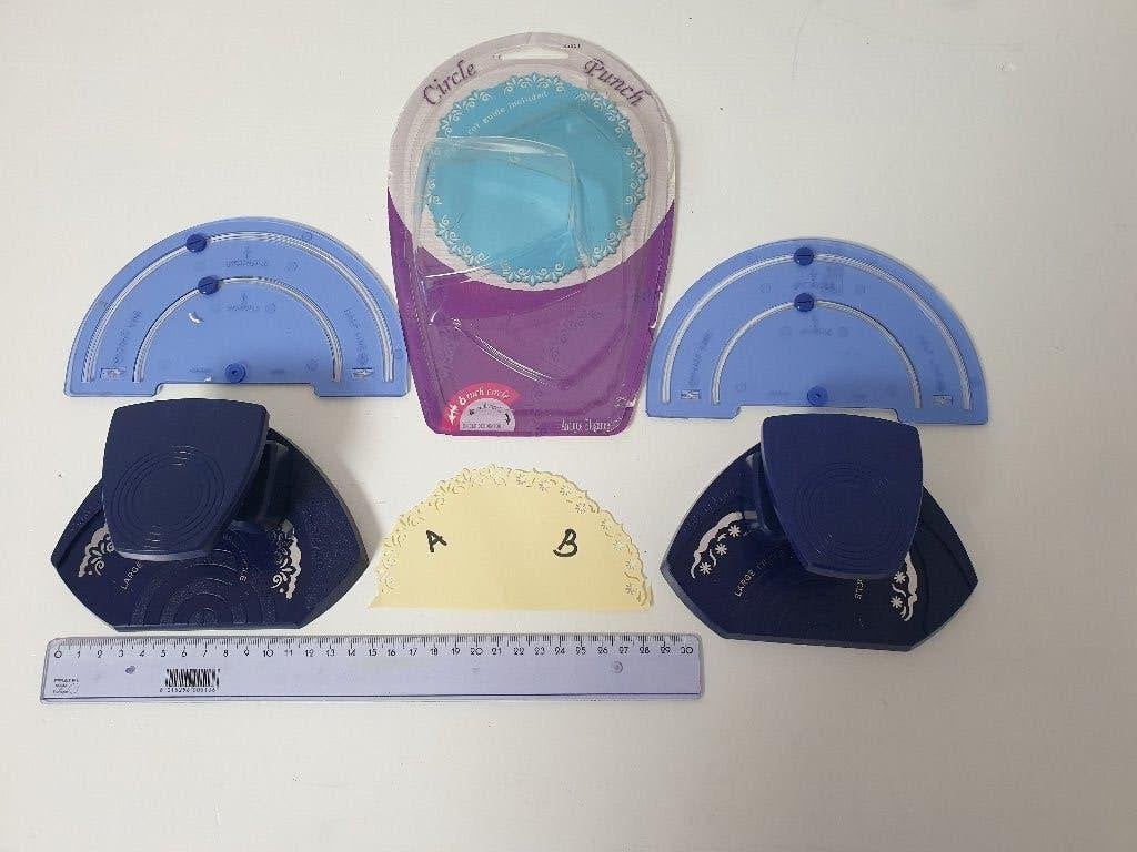 2x Grote ronde Punch Set Border Punch - 2 type pons, Ophalen of Verzenden, Zo goed als nieuw, Overige thema's, Pons of Mal