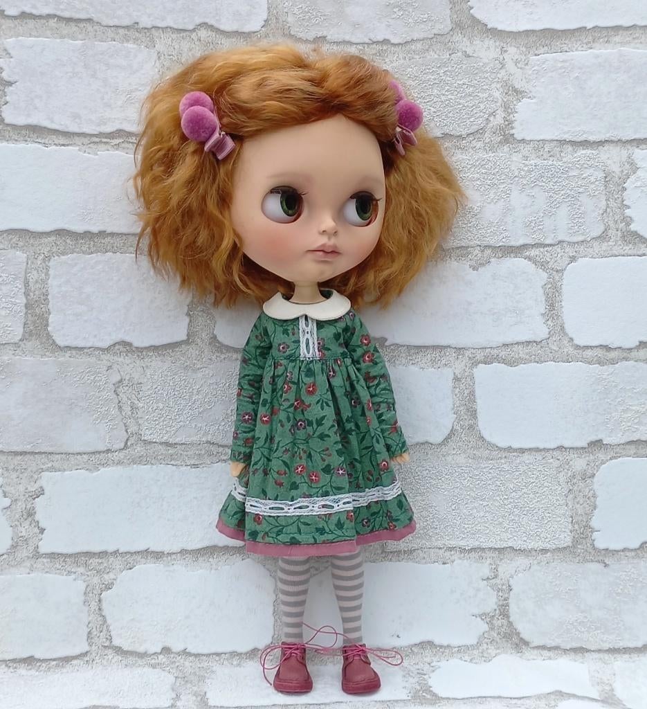 Blythe set - katoenen jurk en kousen, Verzamelen, Poppen, Verzenden, Nieuw, Kleertjes