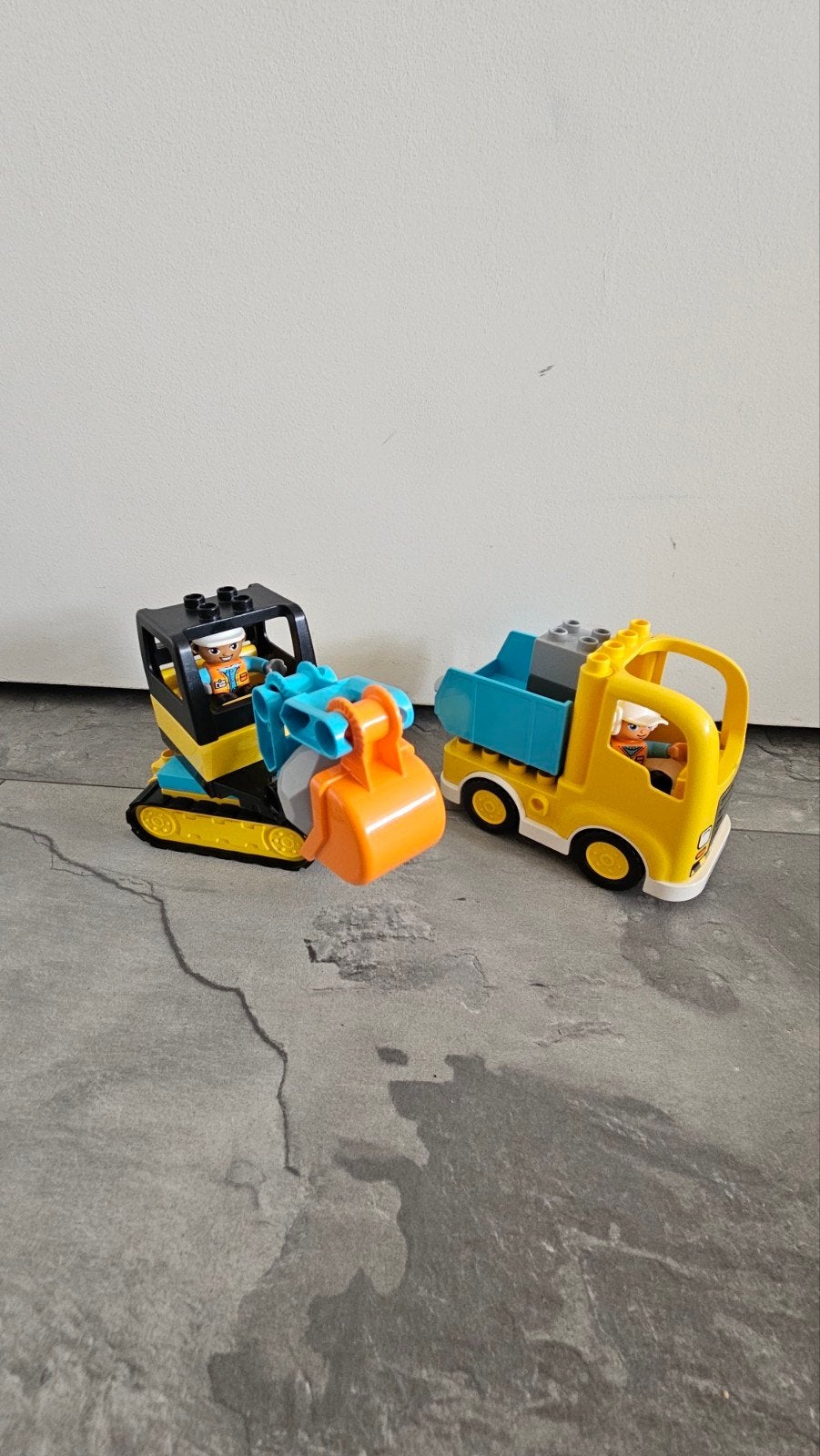 Lego Duplo set10931, kiepwagen en shovel, Ophalen of Verzenden, Zo goed als nieuw