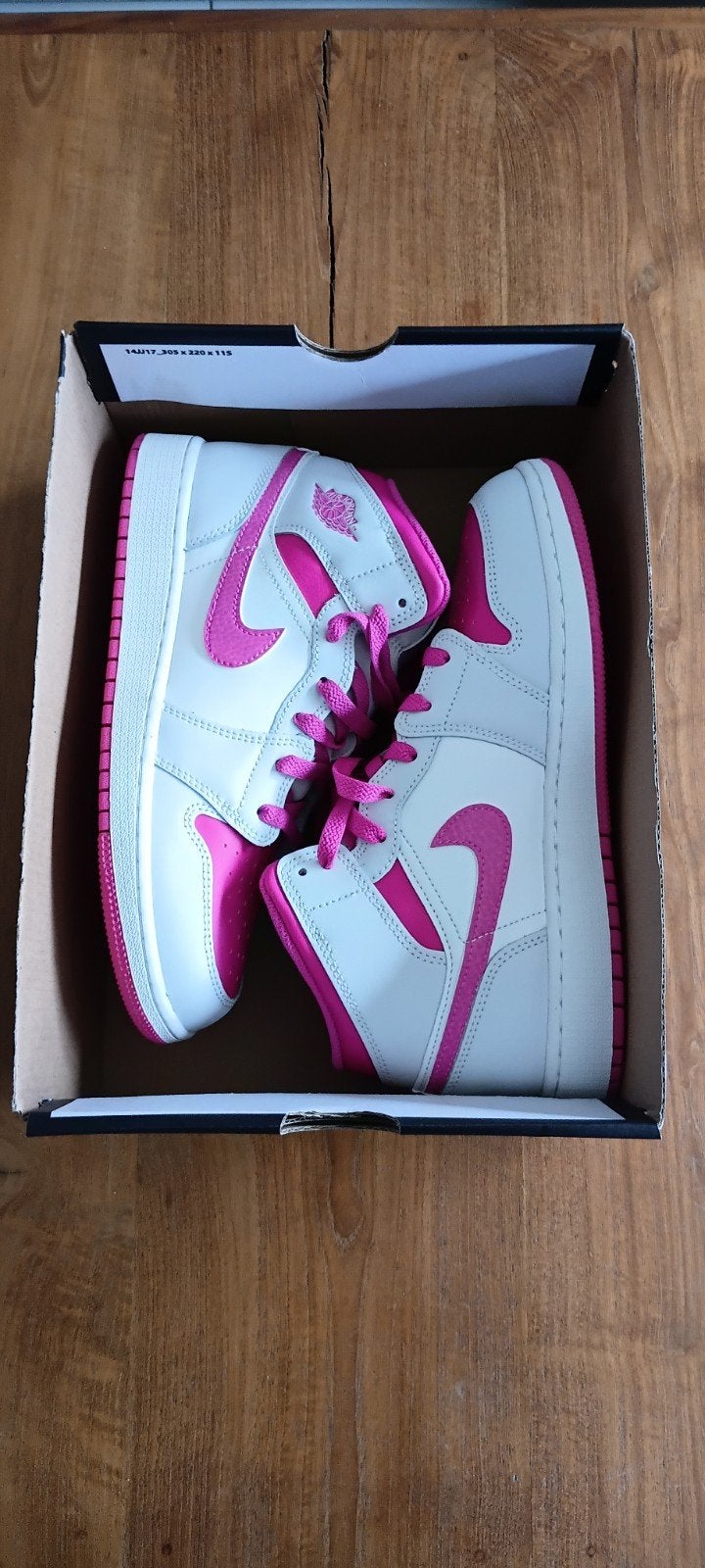Nike Air Jordan 1 Mid (GS) - Roze/Wit - Maat 40 nieuw, Kleding | Dames, Schoenen, Nike Air Jordan, Nieuw, Ophalen of Verzenden
