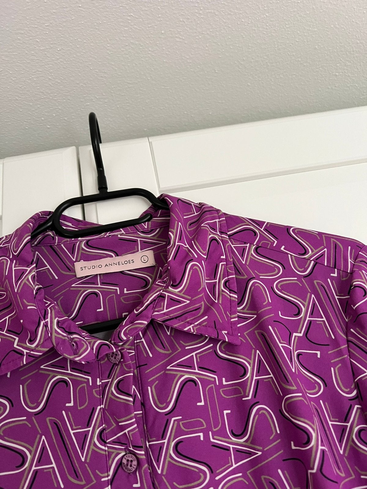 Studio anneloes poppy logo blouse L  purple, Kleding | Dames, Paars, Maat 42/44 (L), Ophalen of Verzenden, Zo goed als nieuw