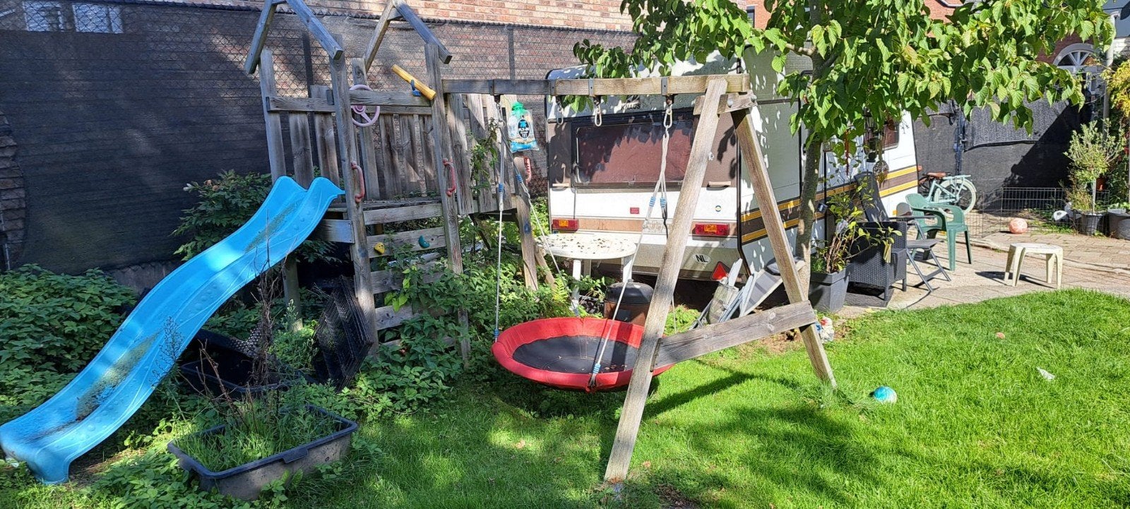 Houten speeltoestel met glijbaan en schommel, Kinderen en Baby's, Ophalen, Gebruikt, Glijbaan