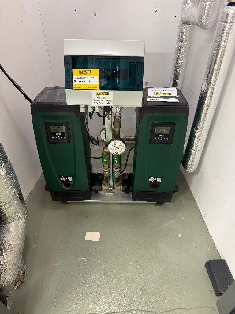 DAB Esybox 60/120M drukverhogingspompen hydrofoor 2016, Ophalen, Zo goed als nieuw, Elektrisch, Hydrofoorpomp