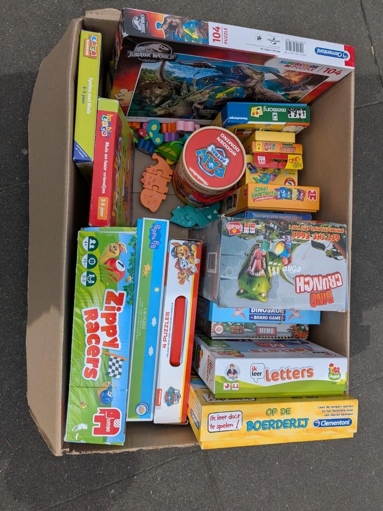 Grote doos vol diverse spelletjes en puzzels voor kinderen, Kinderen en Baby's, Ophalen, 2 tot 4 jaar, Gebruikt, Meer dan 50 stukjes