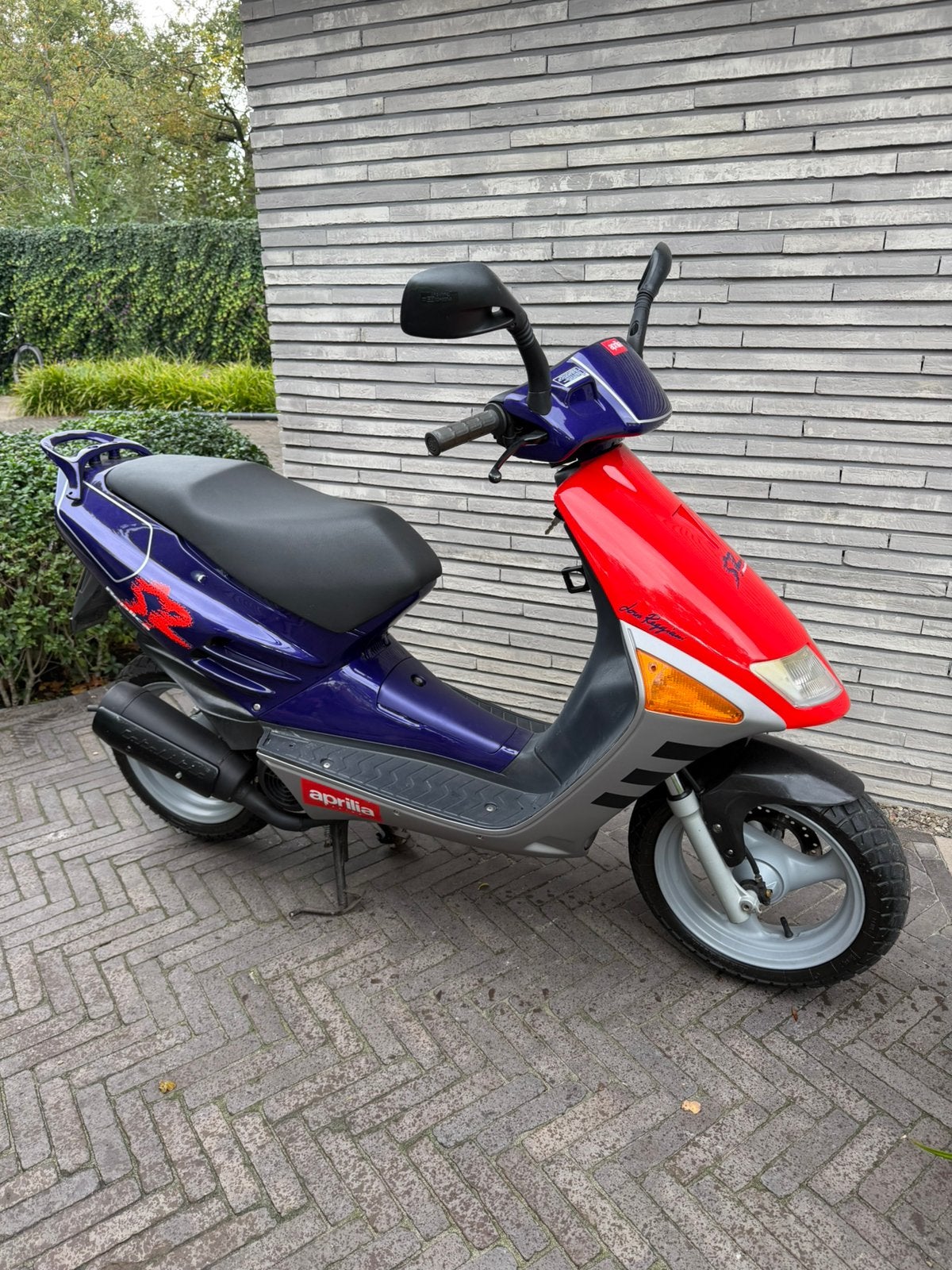 Aprilia SR50 Viper Replica Loris Reggiani 1995 12dkm, Fietsen en Brommers, Ophalen, Zo goed als nieuw, Benzine, Overige modellen