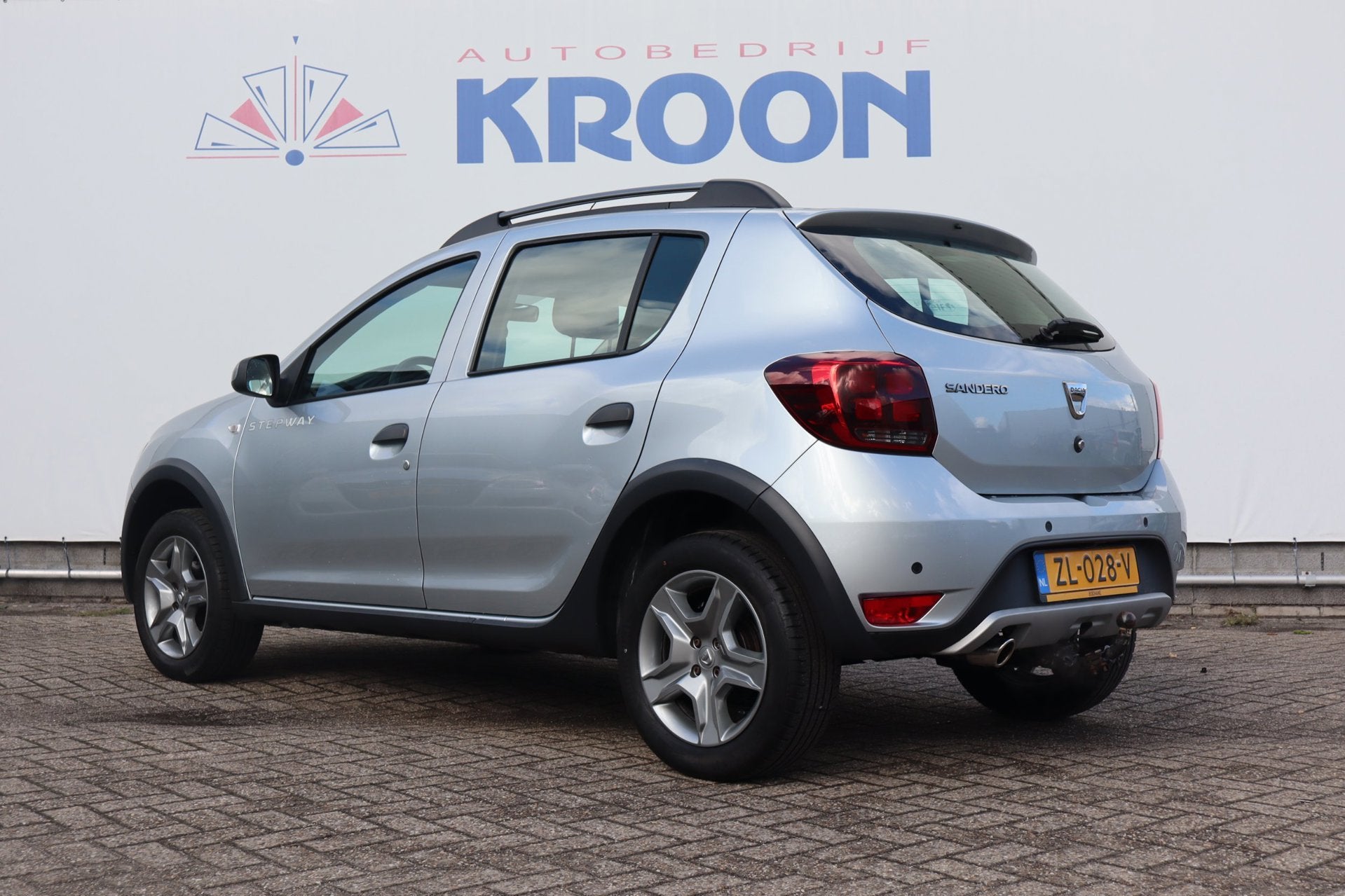 Dacia Sandero 0.9 TCe Tech Road I Automaat I Airco I Navigat, Auto's, Stof, Origineel Nederlands, Bedrijf, Start-stop-systeem