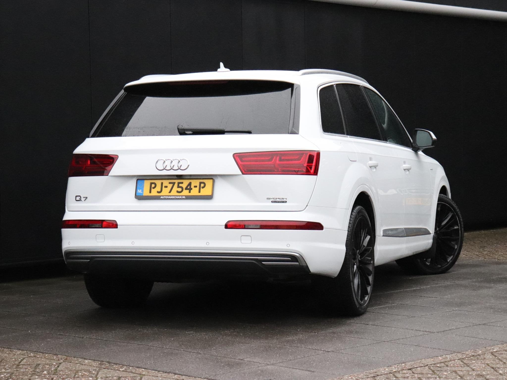 Audi Q7 3.0 TDI e-tron quattro Premium | LEDER | MEMORY | PA, Auto's, Automaat, Euro 6, 2420 kg, Wit