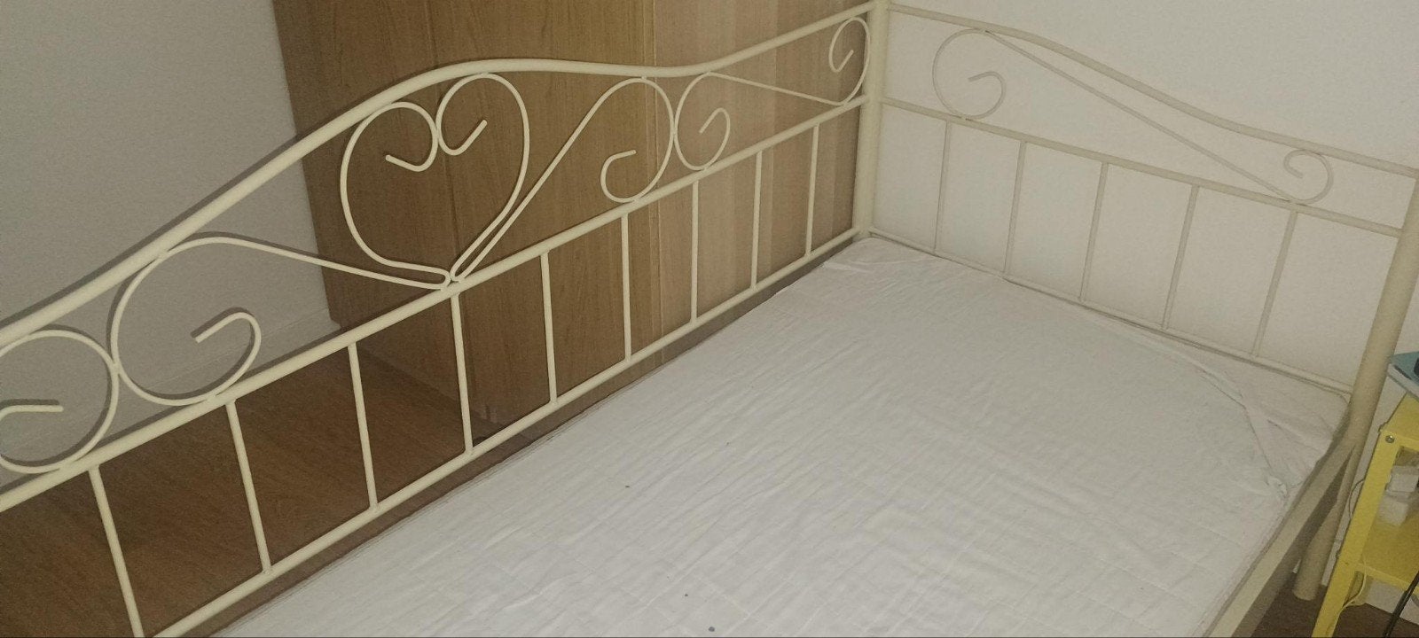 Romantisch bed éénpersoons metaal (zonder matras), Huis en Inrichting, Ophalen, Gebruikt, 90 cm, Eenpersoons