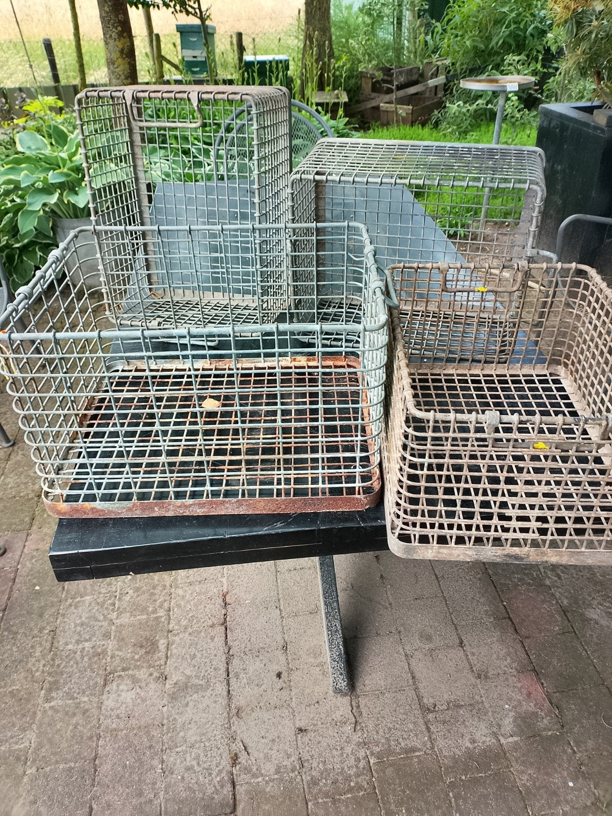 4x  vintage  zware metalen manden, Ophalen, Metaal