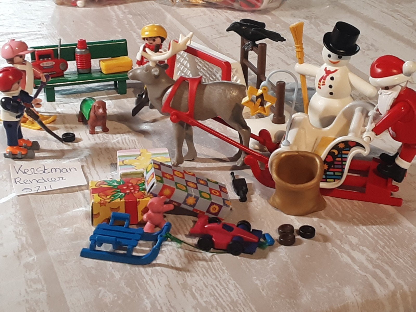 5711 kerstman met rendier, Complete set, Zo goed als nieuw, Figuren, Family fun