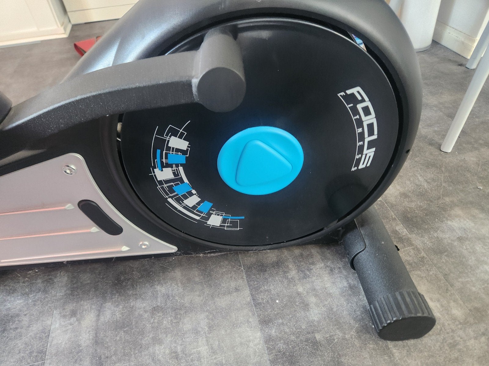 Focus Fitness Fox 5 Crosstrainer - Zo goed als nieuw, Sport en Fitness, Ophalen, Benen, Zo goed als nieuw, Crosstrainer