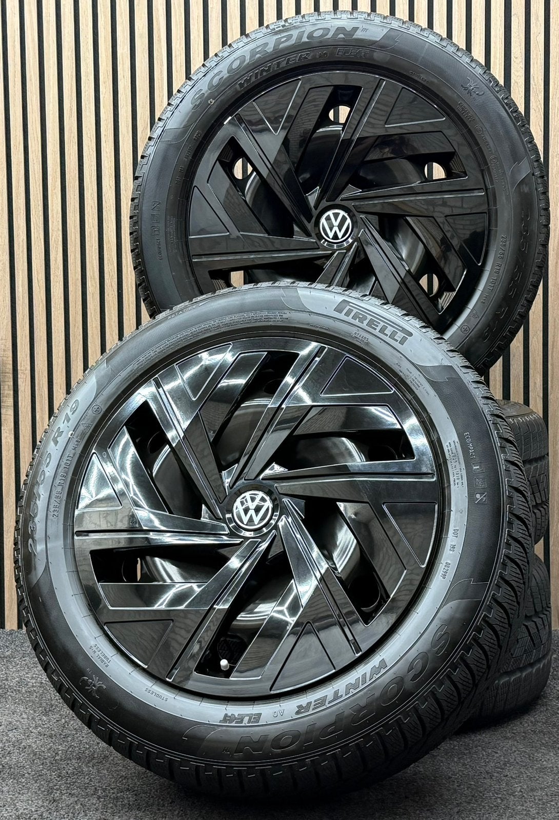 ZGAN! Originele 19 inch VW ID.4 ID.5 5x112 ET45 Pirelli 2025, ., Banden en Velgen, Winterbanden, 235 mm