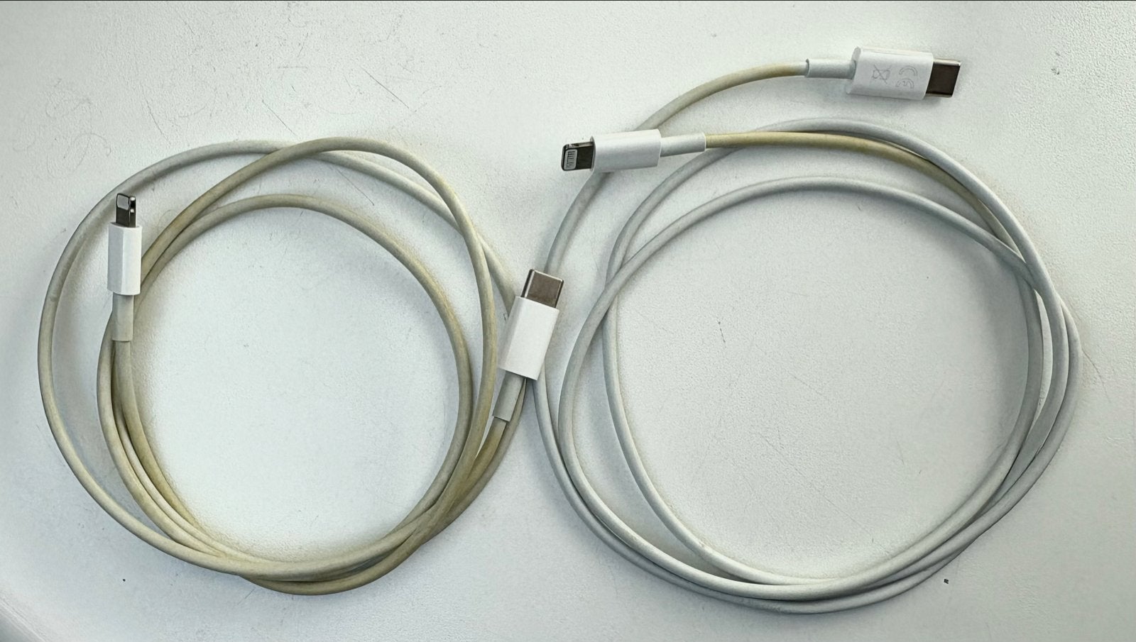 2 Apple USB-C naar Lightning oplaadkabels, Ophalen of Verzenden, Gebruikt, Snoer of kabel, Apple