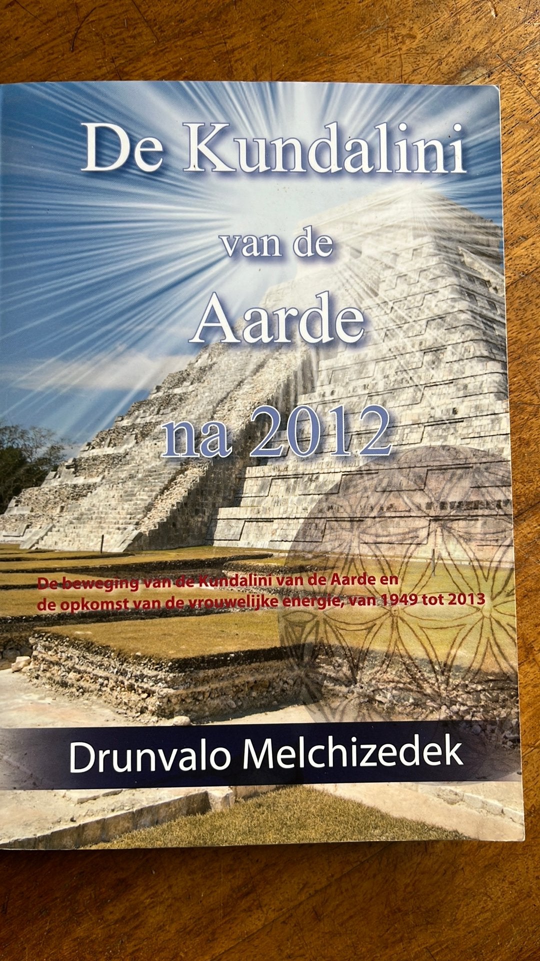 Drunvalo Melchizedek - De Kundalini van de aarde na 2012, Achtergrond en Informatie, Spiritualiteit algemeen, Ophalen of Verzenden