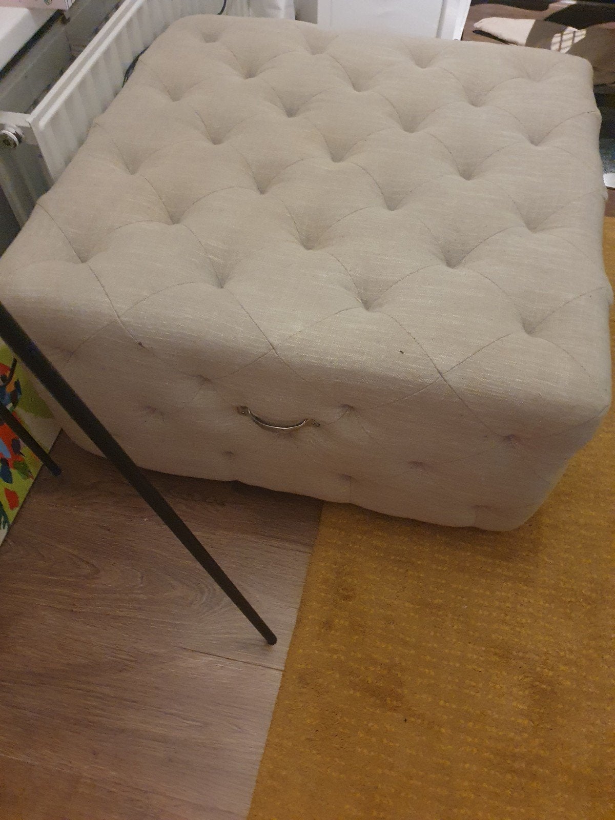 mooie Hocker, Ophalen, 75 tot 100 cm, Zo goed als nieuw, Stof