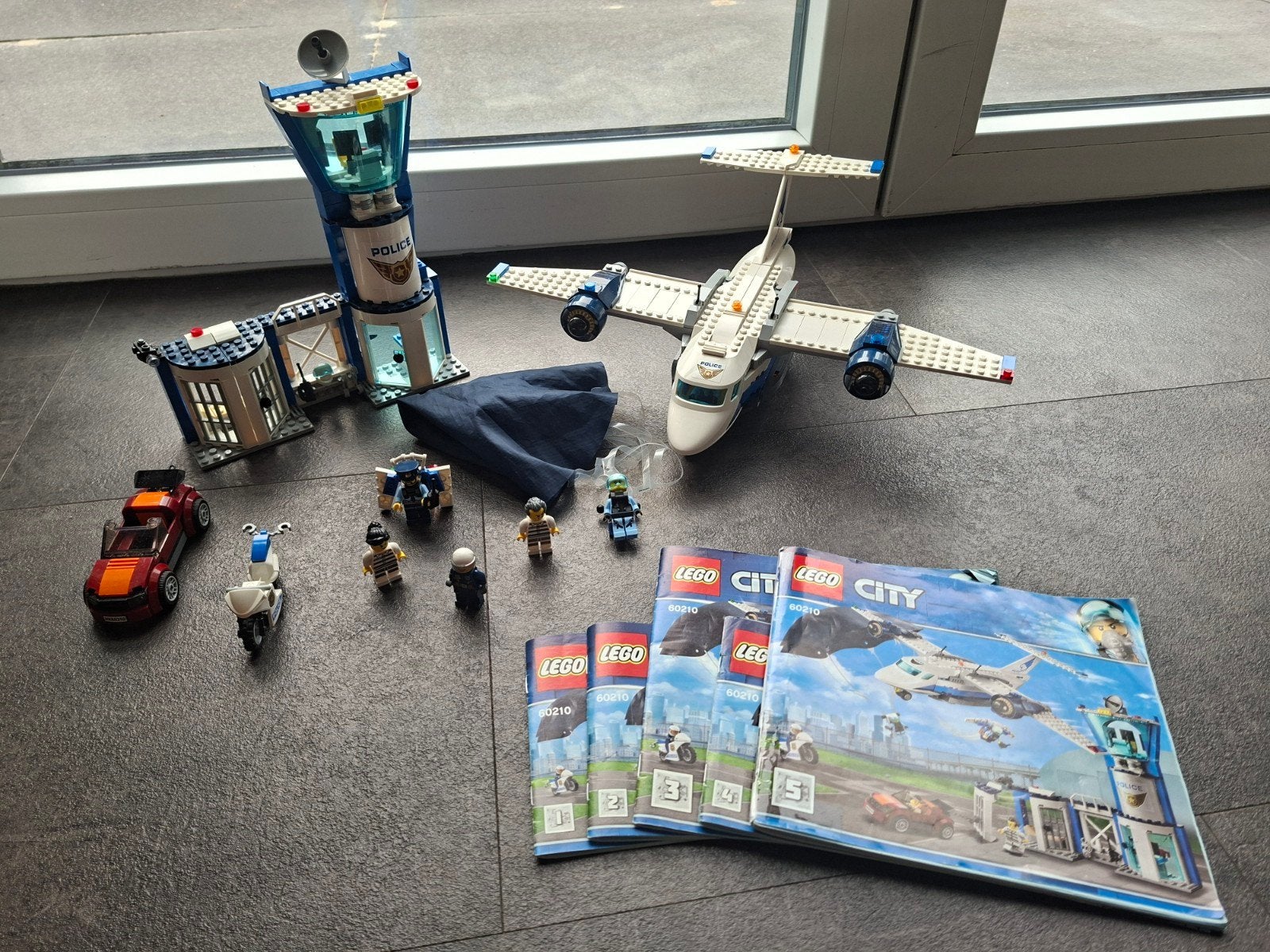 Lego City Politiebureau luchtmacht en Vliegtuig (60210), Compleet, Lego, Ophalen of Verzenden, Complete set