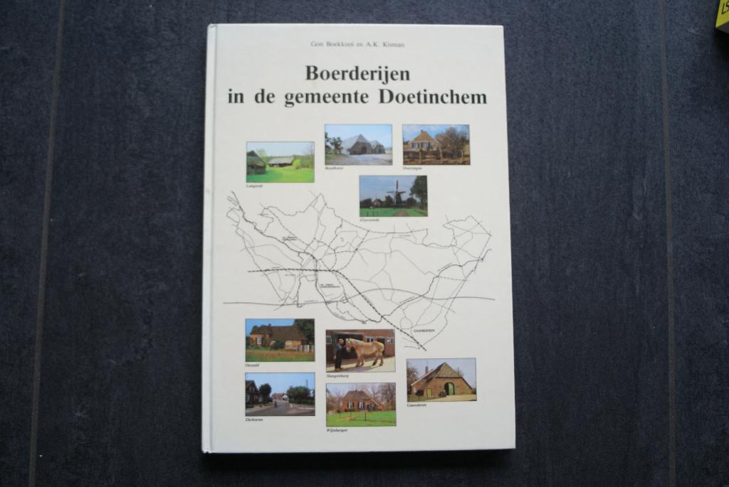 Boerderijen in de gemeente Doetinchem., Boeken, Geschiedenis | Stad en Regio, Ophalen of Verzenden, 20e eeuw of later, Zo goed als nieuw